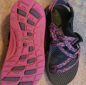 Girls chacos like new